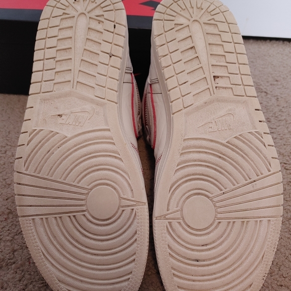 Pre loved Air Jordan 1 High "Phantom" (Size 11.5M) - Picture 7 of 7